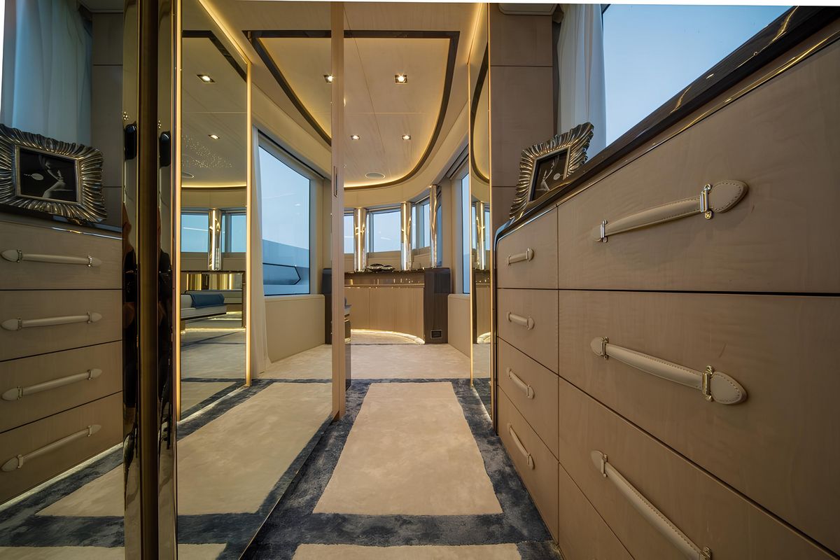 REKOMA yacht