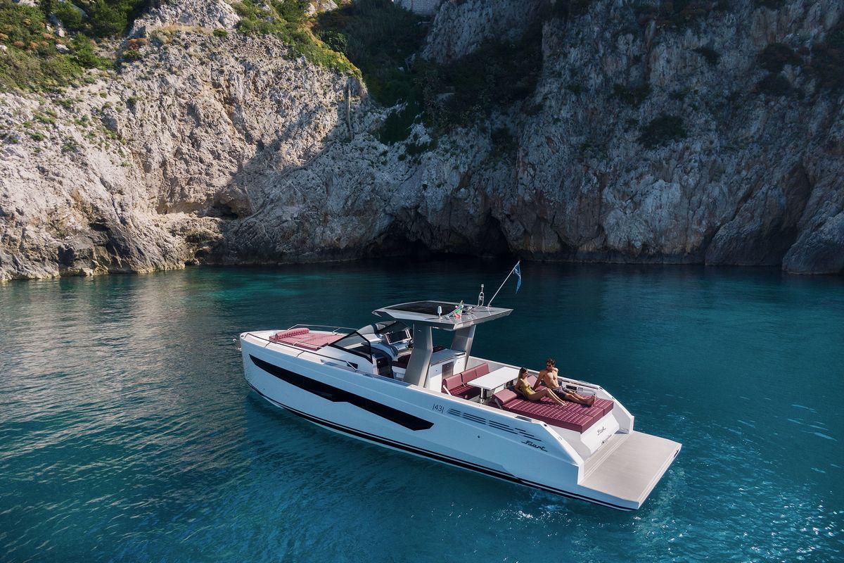 Fiart 43 Seawalker yacht