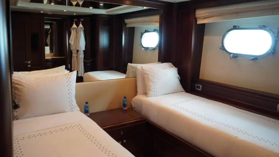PAPAITO yacht
