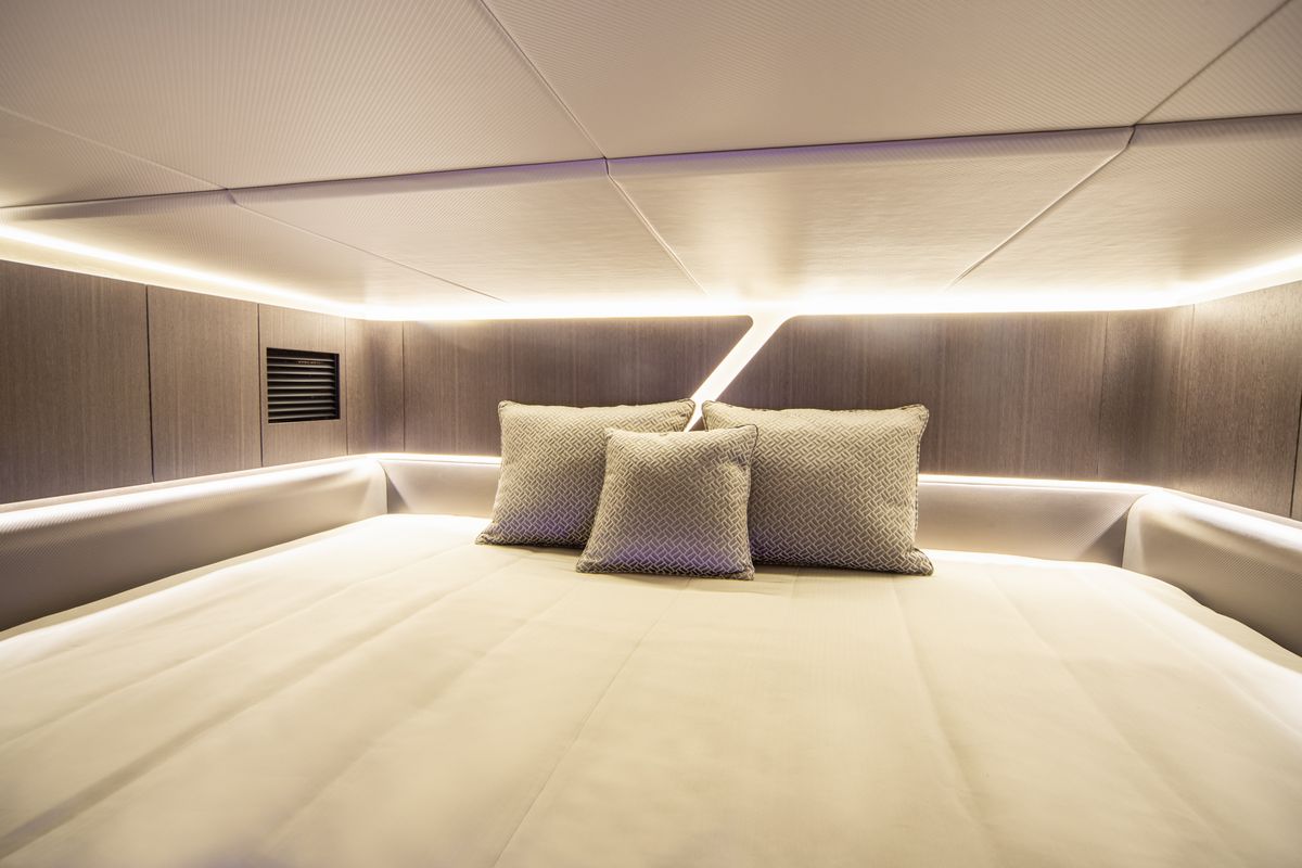 GALEON 325 GTO yacht