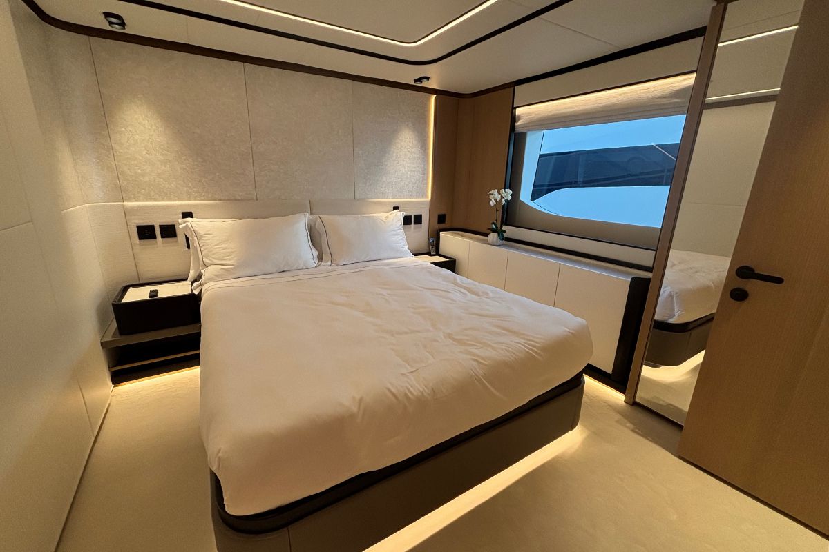 MAJESTY 112 TERRACE yacht