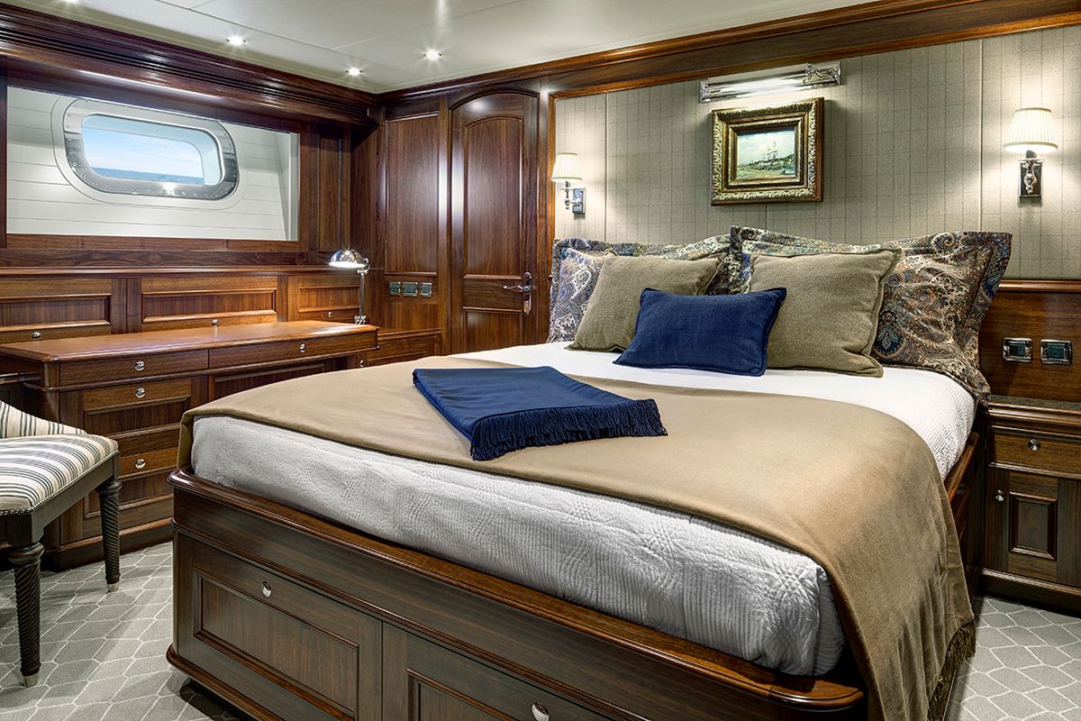 ENCORE yacht