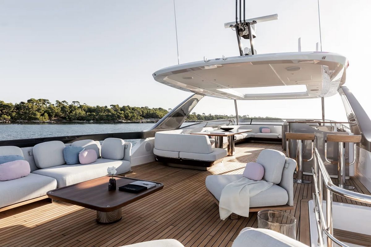 AZIMUT GRANDE 26 M yacht