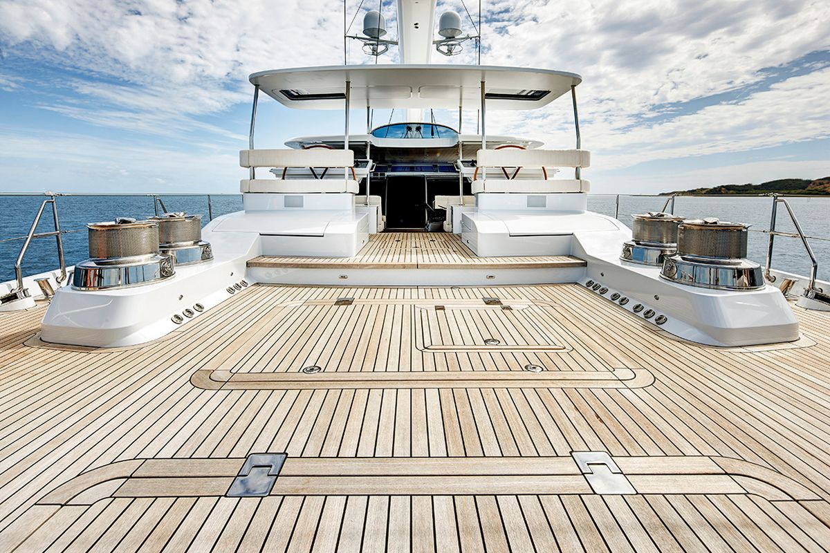 ENCORE yacht