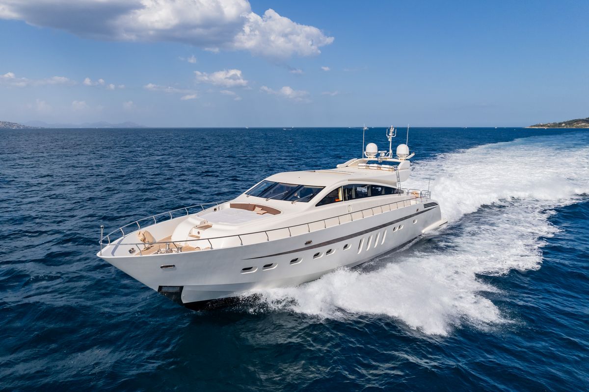 ECLAT yacht