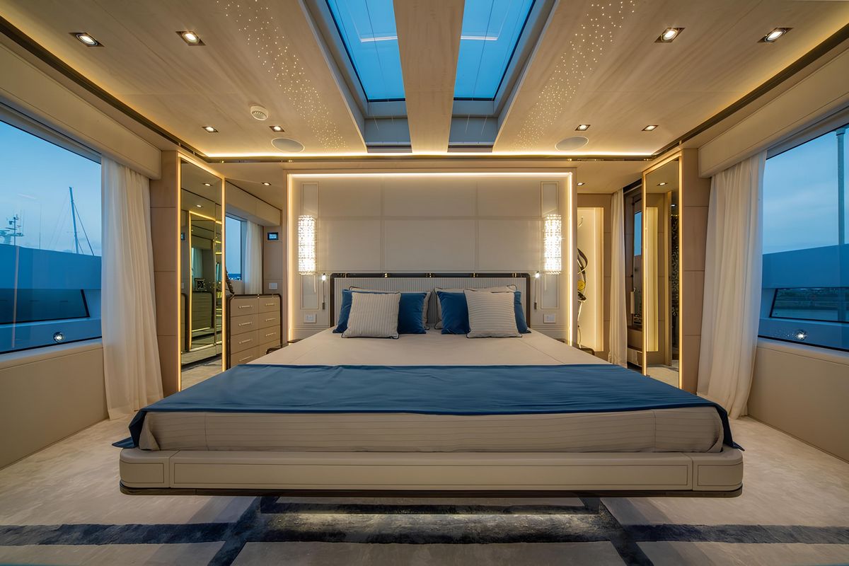 REKOMA yacht