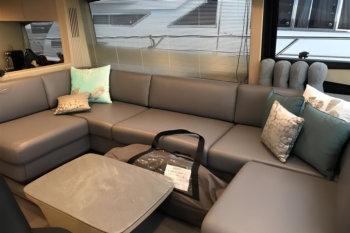 PRINCESS S65 yacht