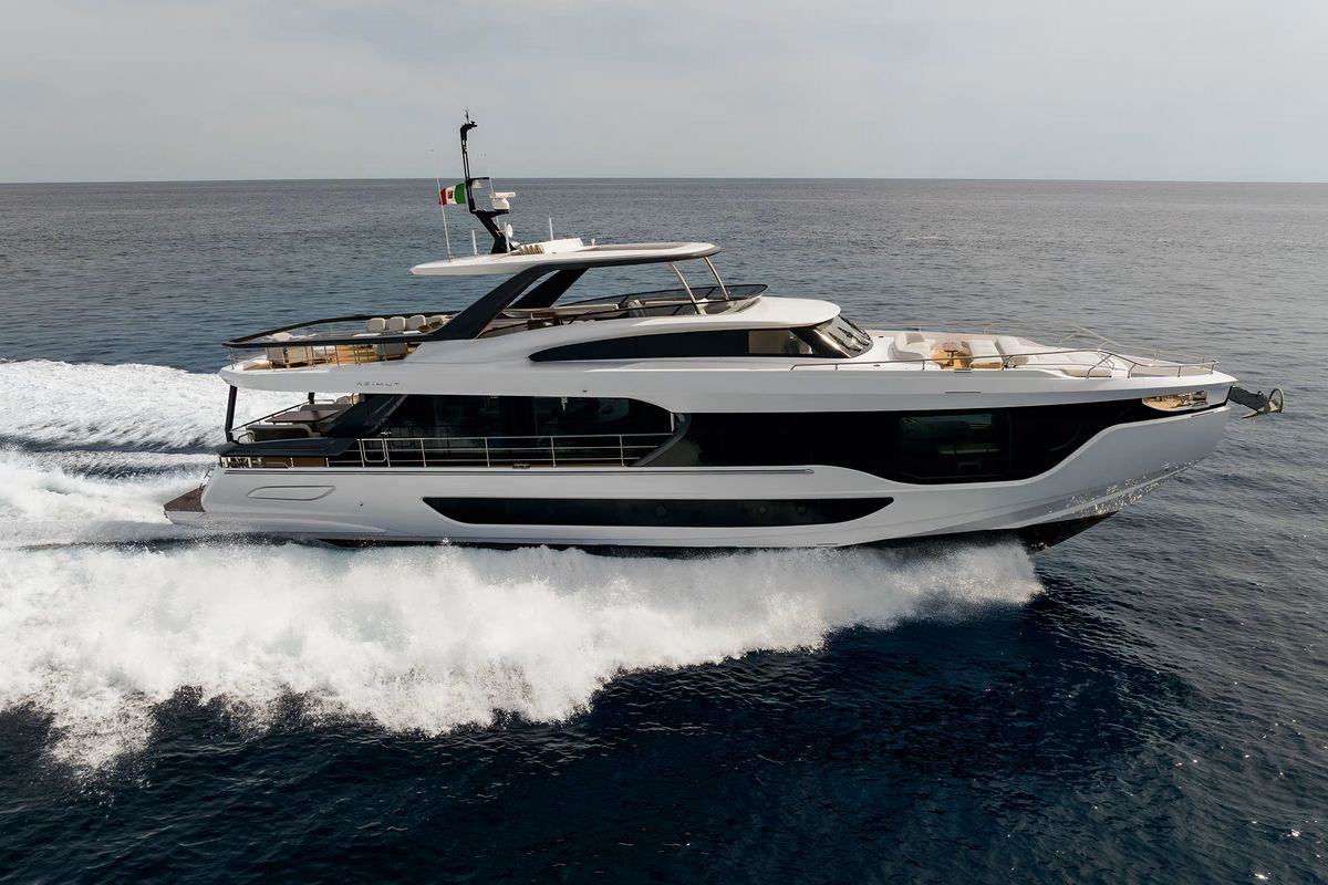 AZIMUT GRANDE 26 M yacht
