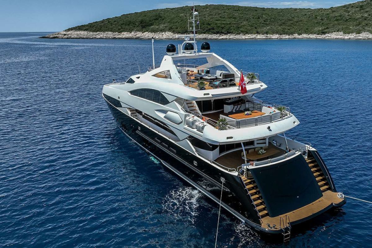 ANDROMEDA yacht