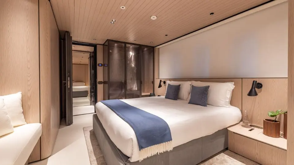 VIRTUOSITY yacht