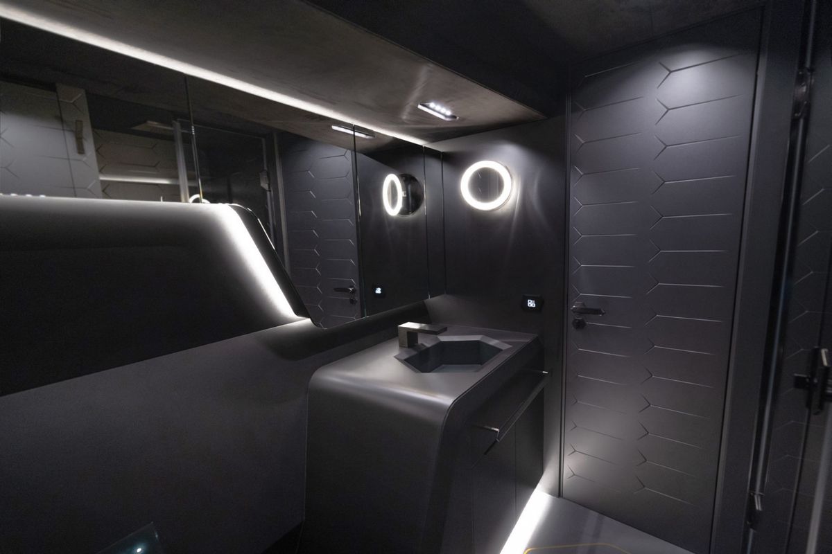 LAMBORGHINI 63 yacht