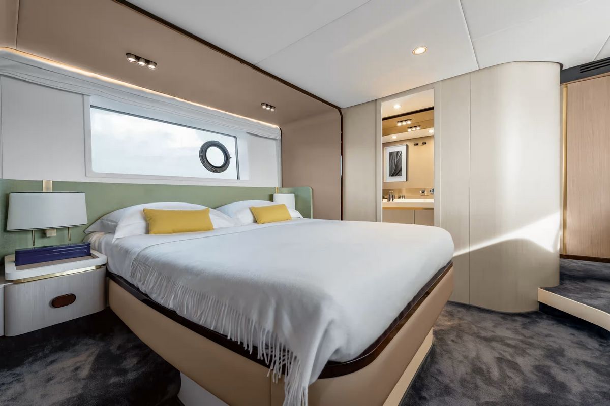 AZIMUT 60 FLY yacht