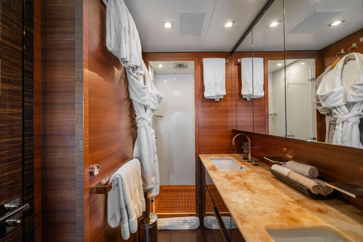 ECLAT yacht