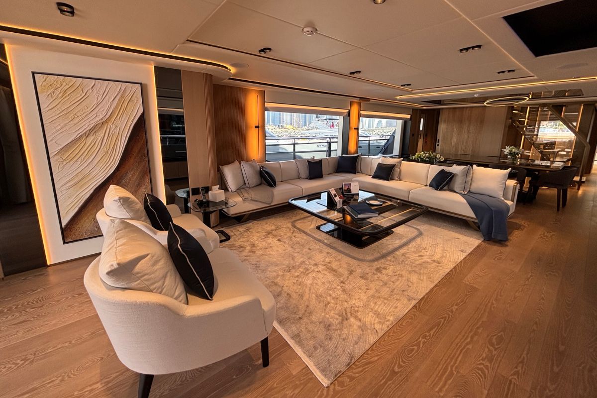 MAJESTY 112 TERRACE yacht