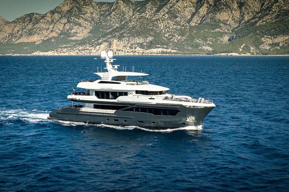 INFINITY NINE yacht
