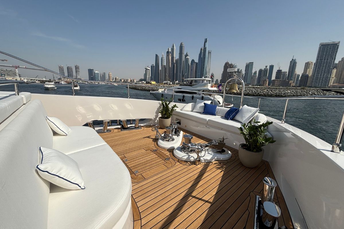 MAJESTY 112 TERRACE yacht