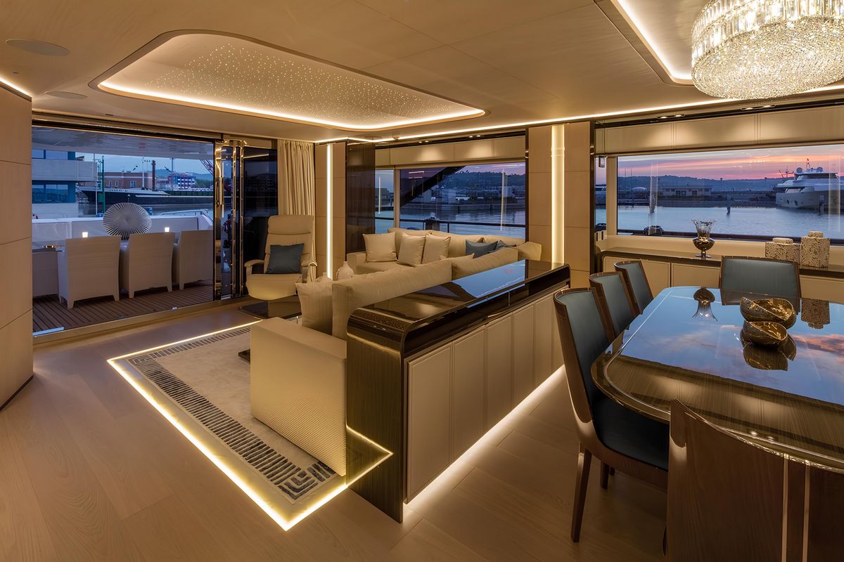REKOMA yacht