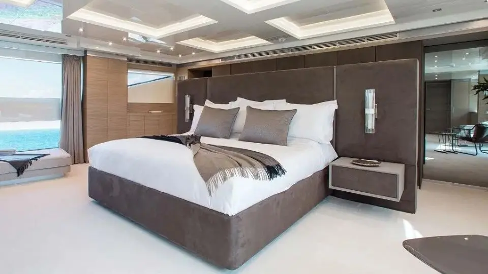 EMINA yacht