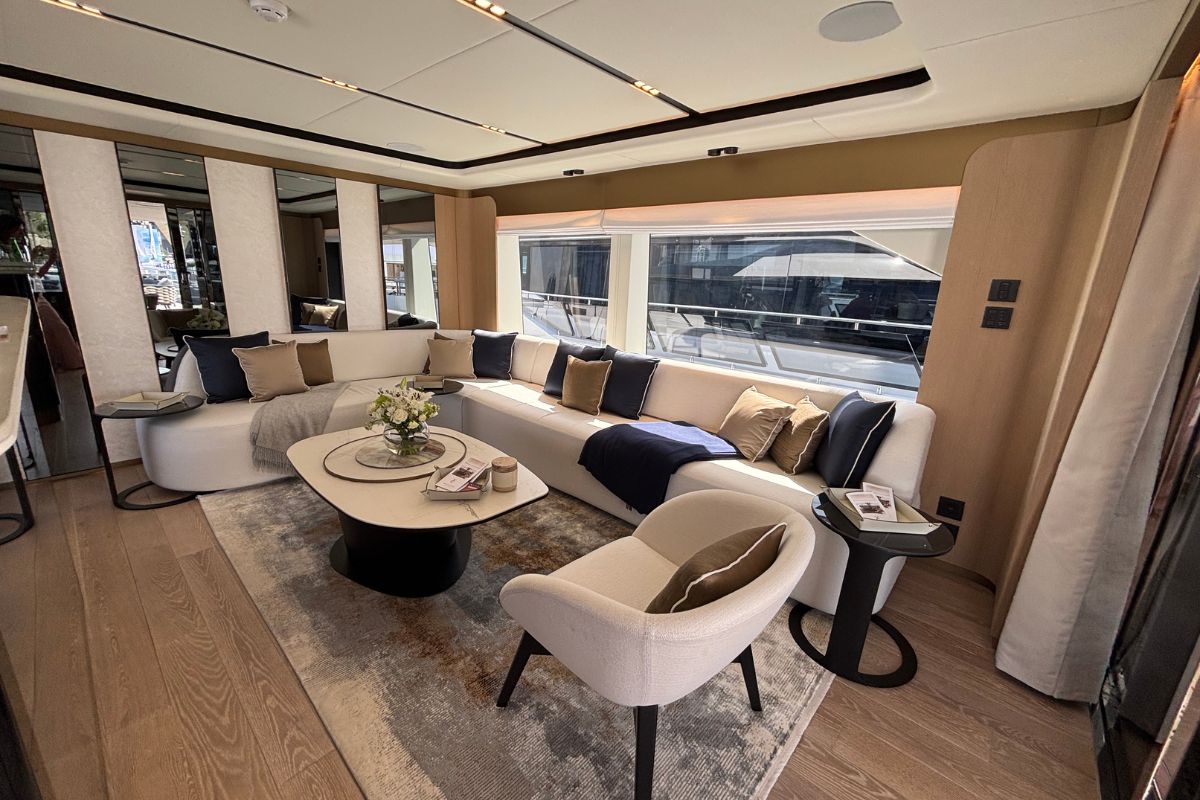 MAJESTY 112 TERRACE yacht