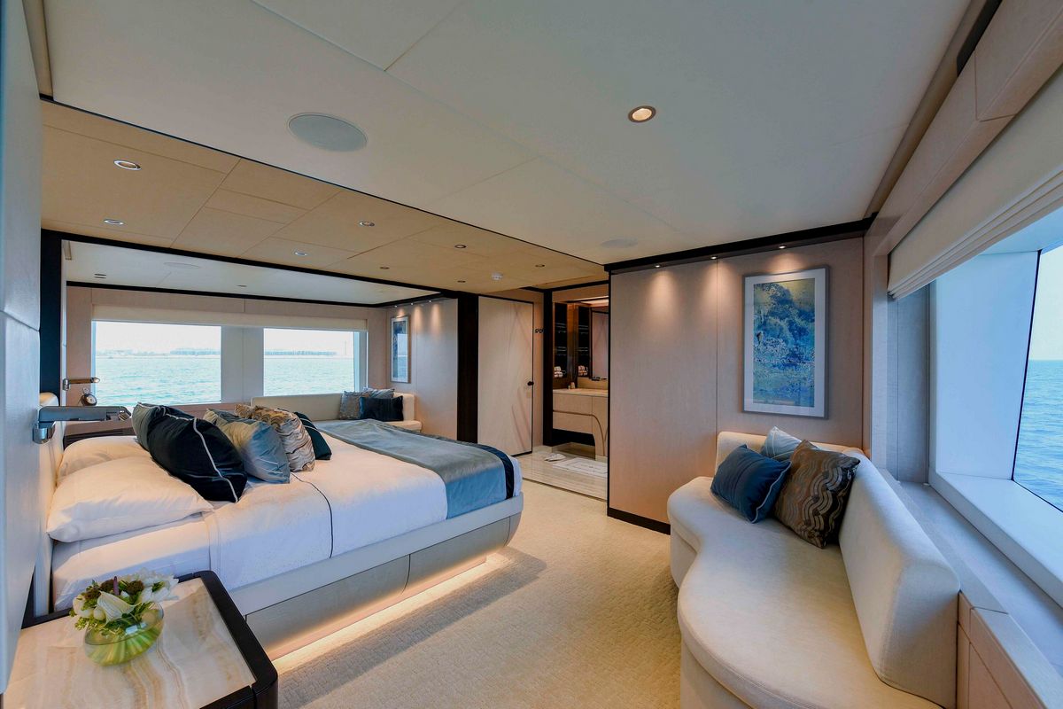 MAJESTY 120 yacht