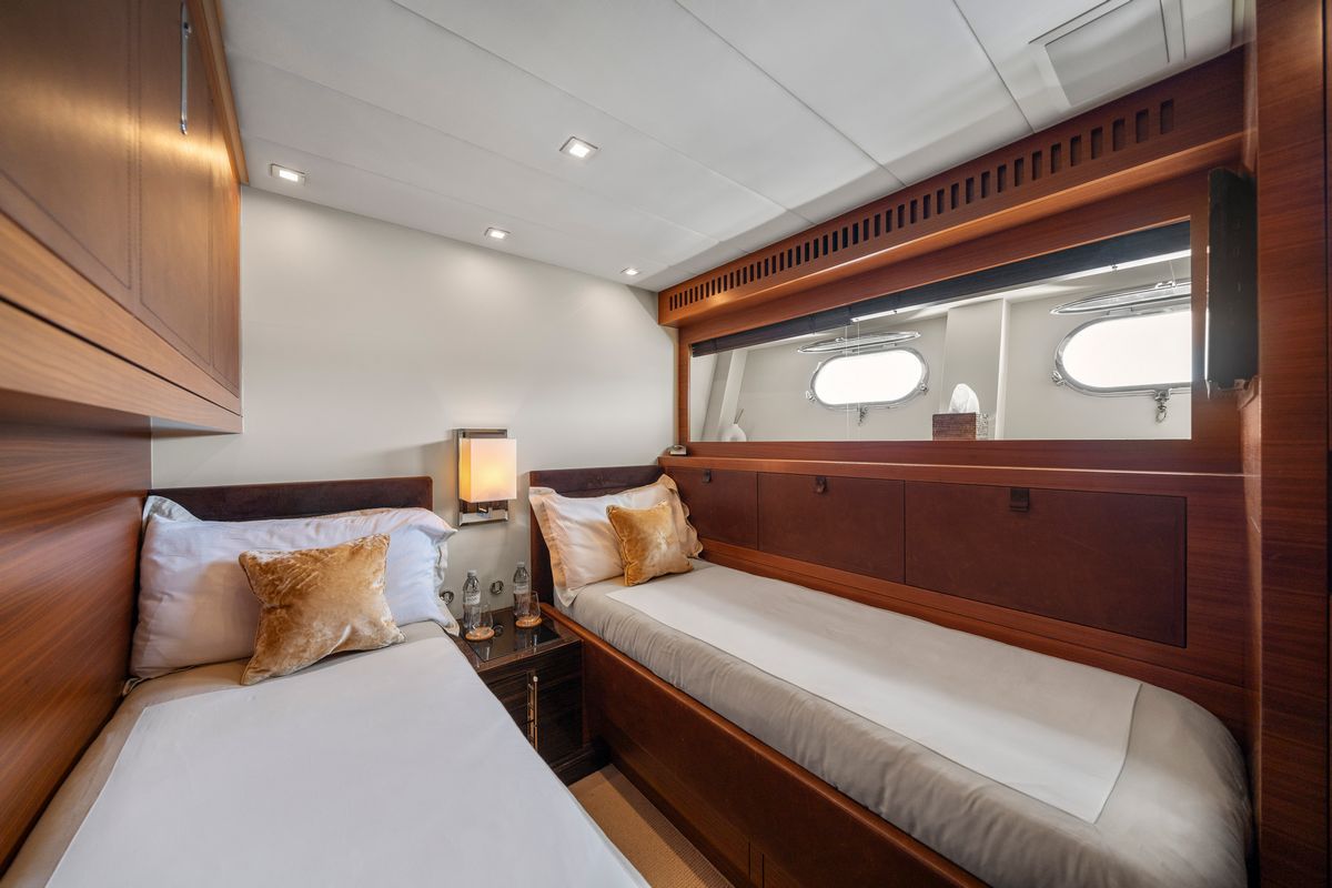 ECLAT yacht