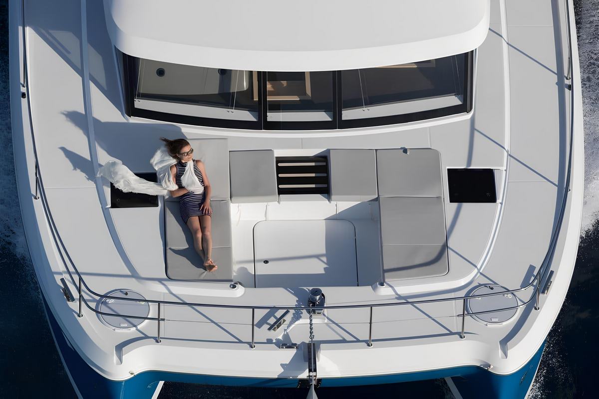 Fountaine Pajot My6 yacht