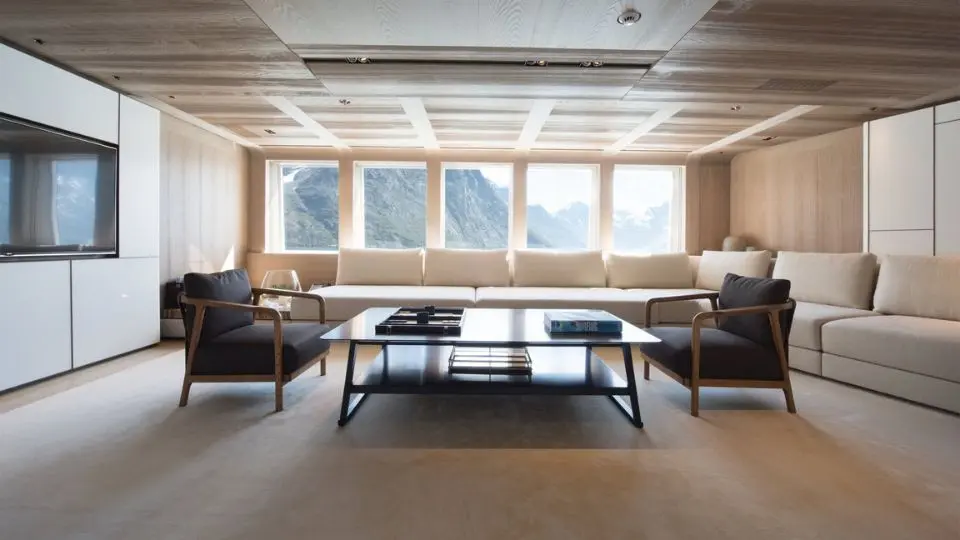 CLOUDBREAK yacht
