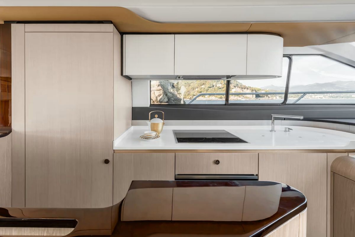 AZIMUT 60 FLY yacht