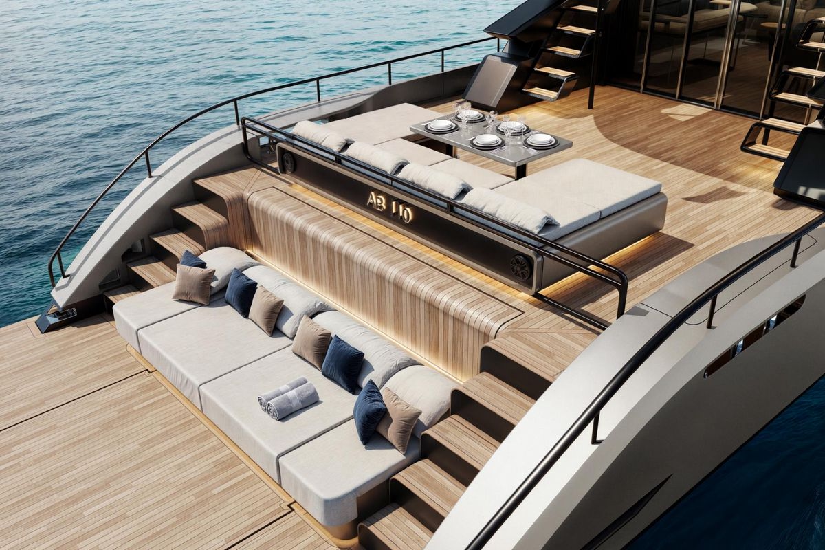 AB 110 yacht