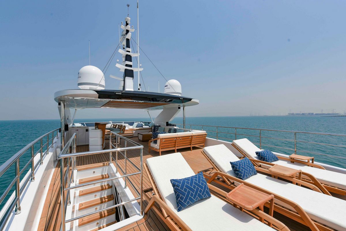 MAJESTY 120 yacht