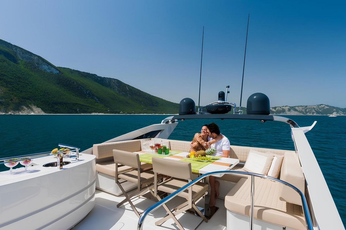 DOMINATOR 640 S yacht