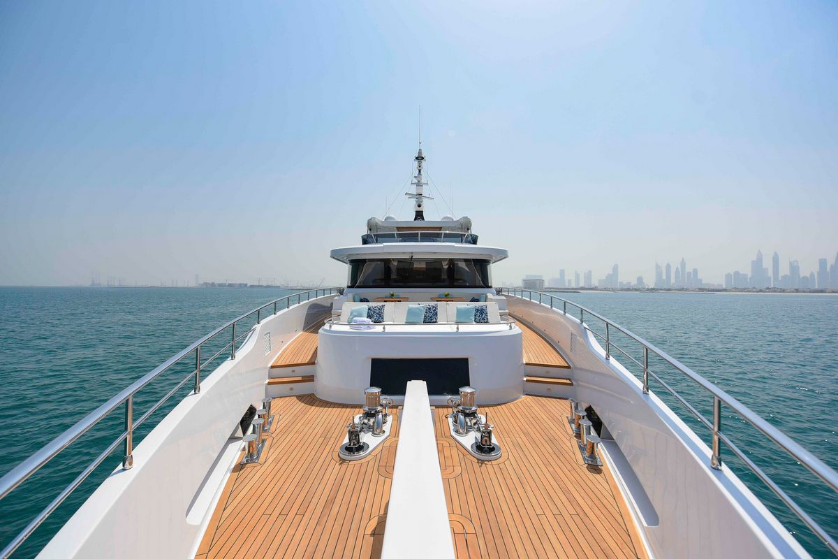 MAJESTY 120 yacht