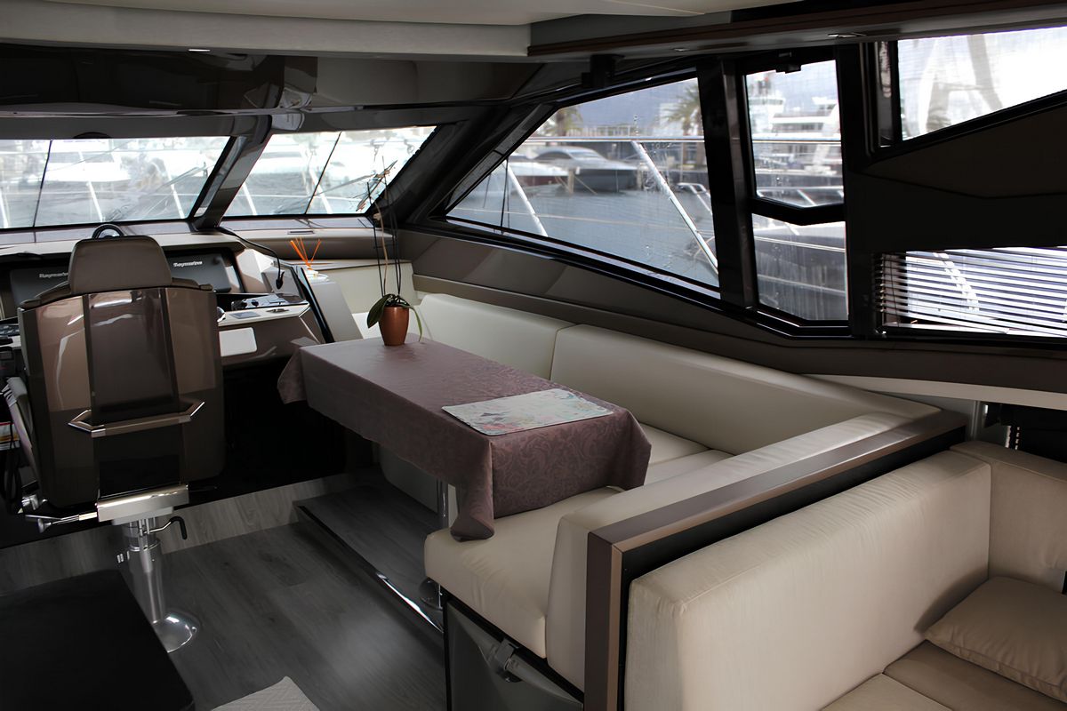 MARQUIS 630 SPORT yacht