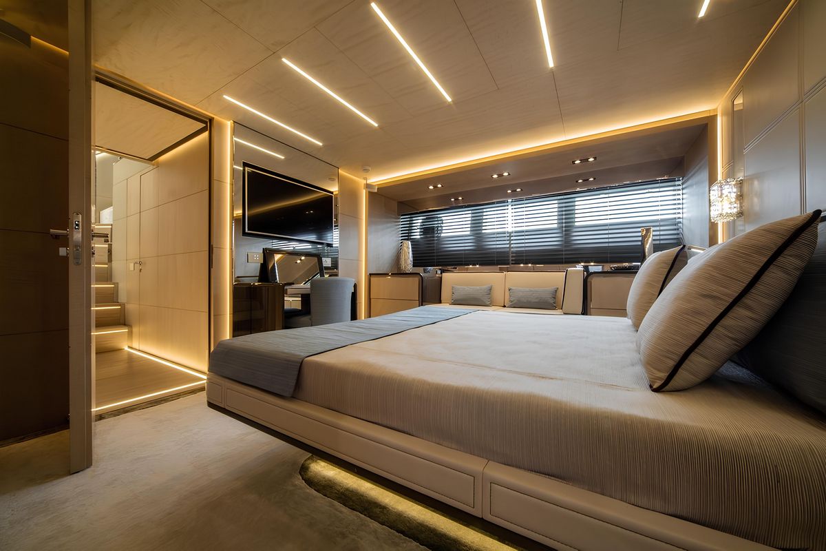 REKOMA yacht