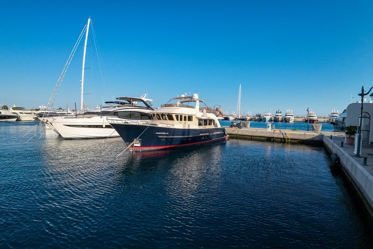 DE ALM DELFINO 60 yacht