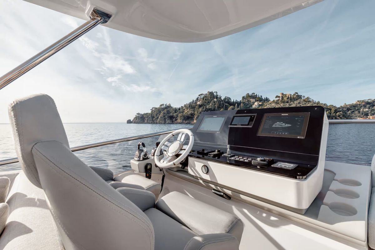 AZIMUT 60 FLY yacht