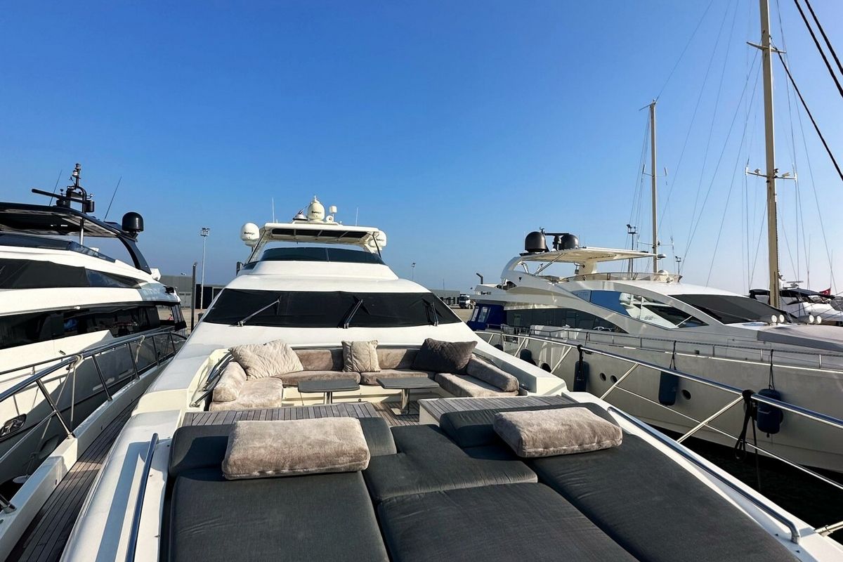 AZIMUT 98 LEONARDO yacht