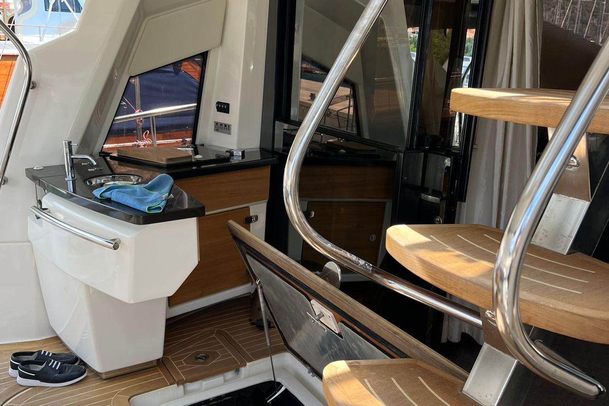 CRANCHI SIXTY 6 FLY yacht