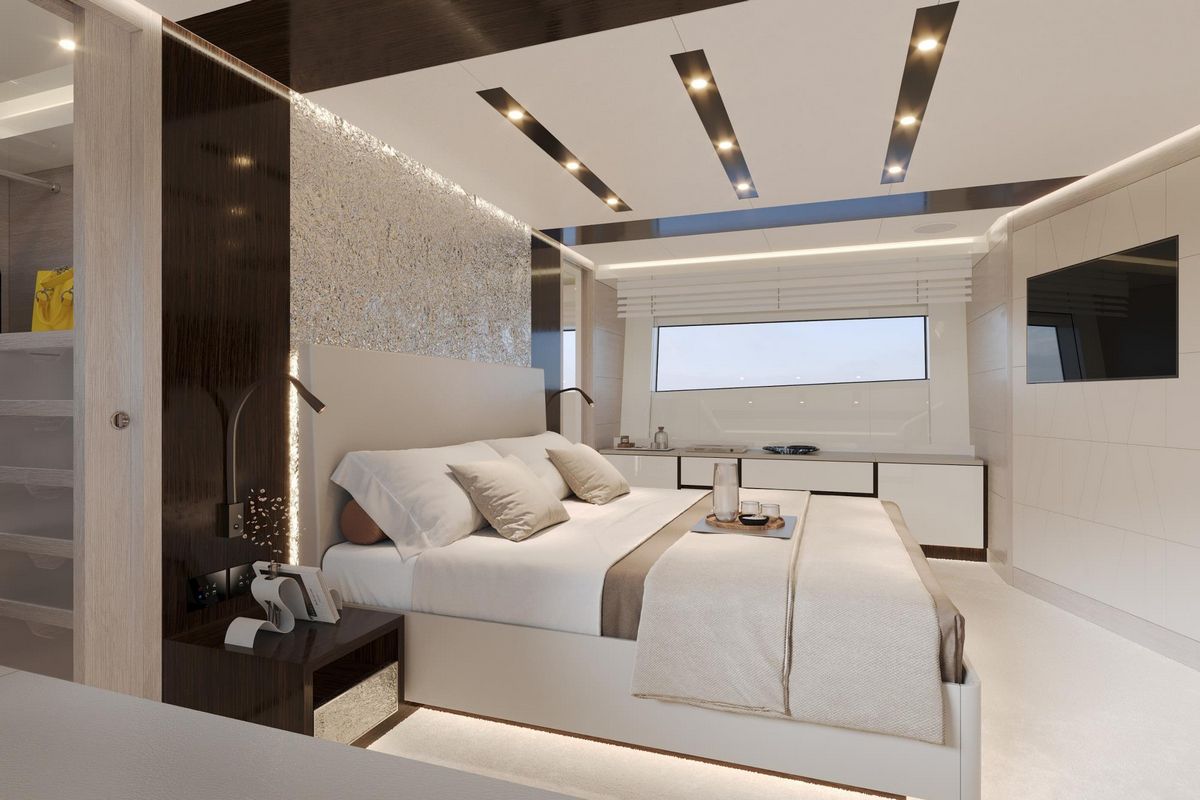 AB 80 yacht