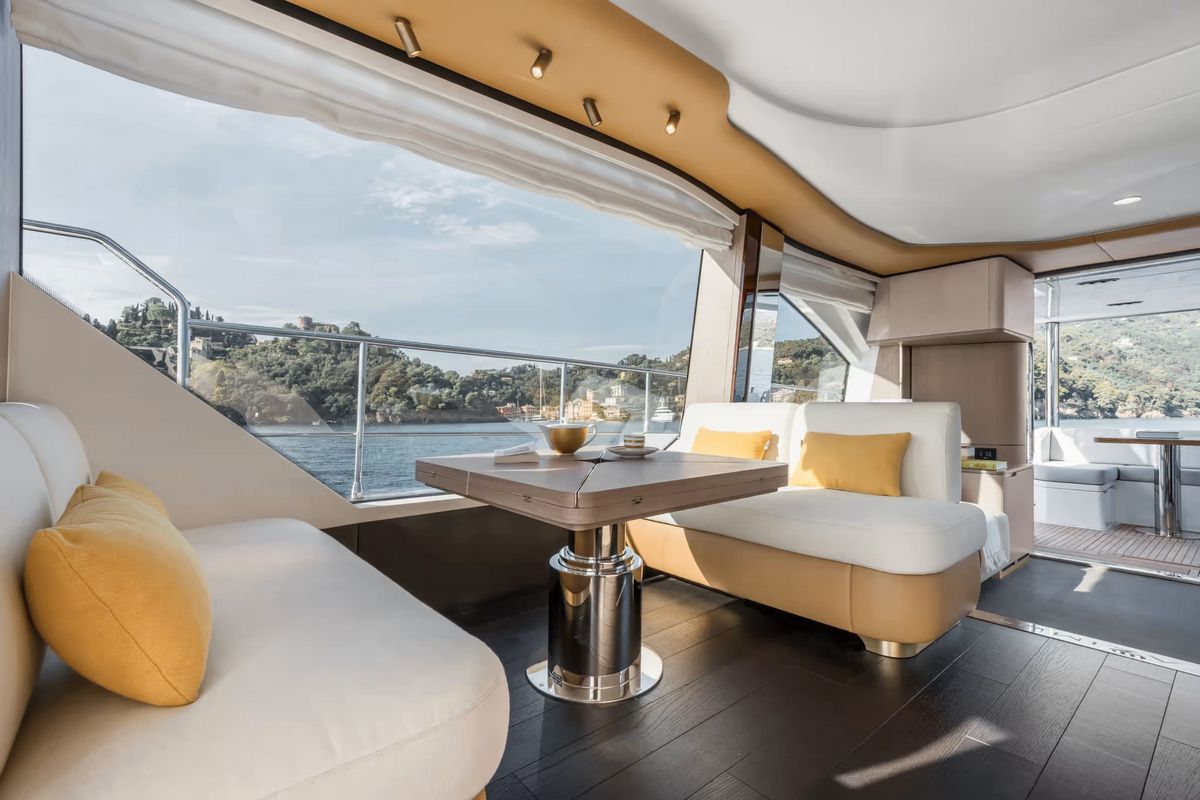 AZIMUT 60 FLY yacht