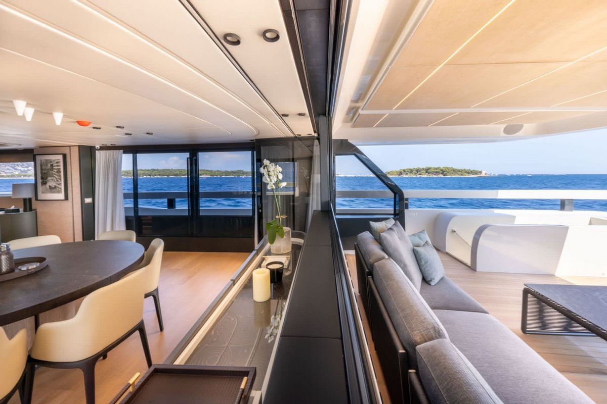 UILIA yacht