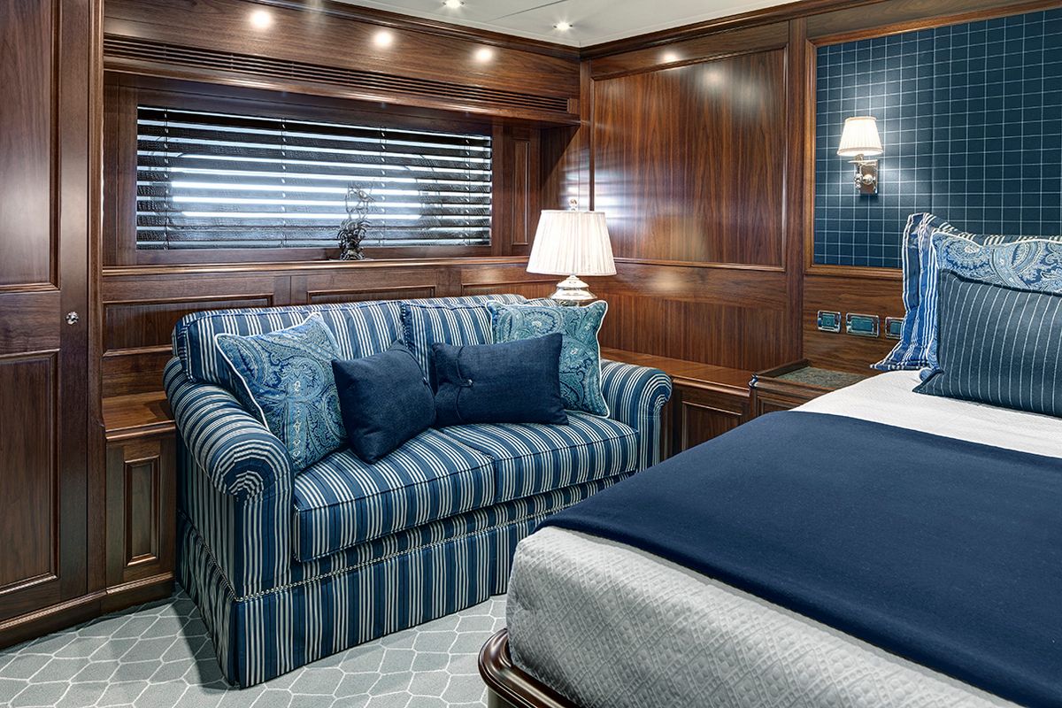 ENCORE yacht