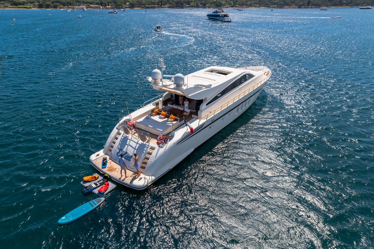ECLAT yacht
