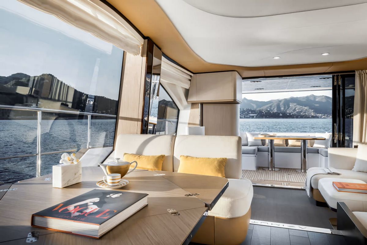AZIMUT 60 FLY yacht