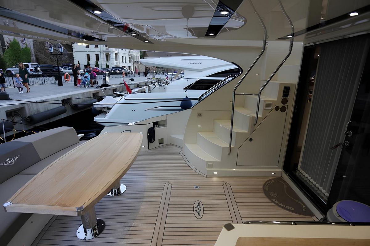 MARQUIS 630 SPORT yacht