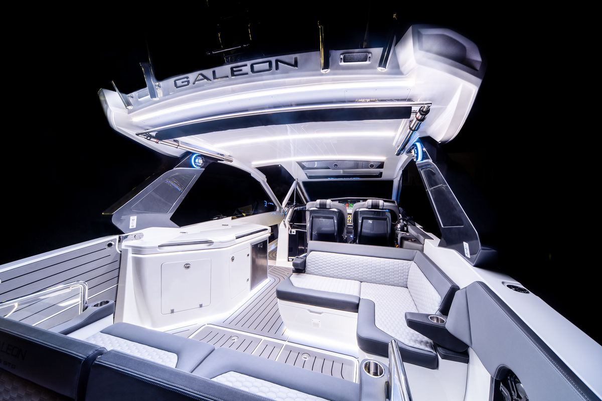 GALEON 325 GTO yacht