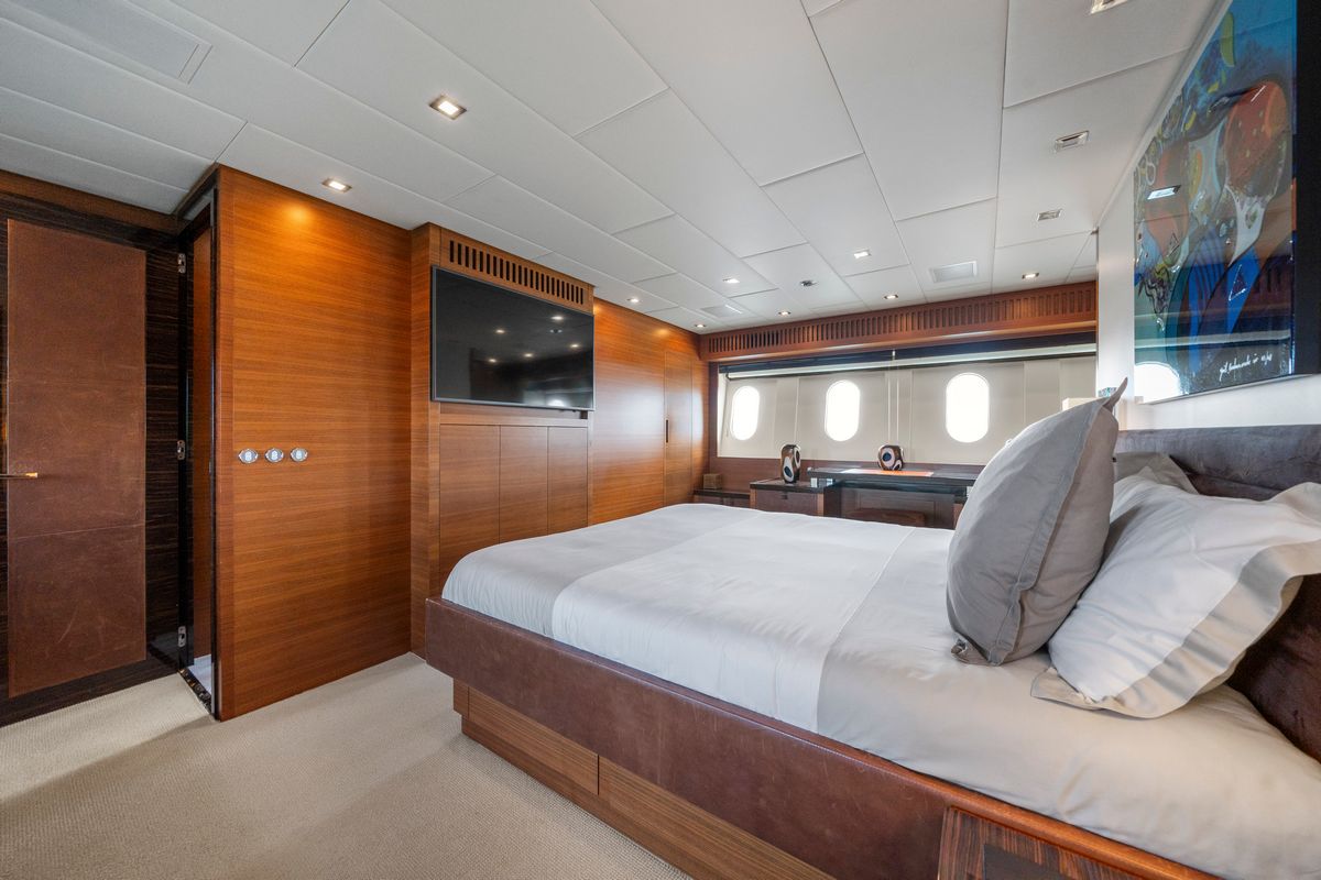 ECLAT yacht