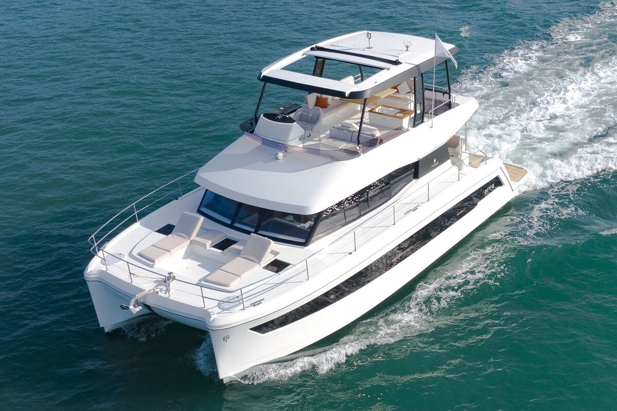 Fountaine Pajot My6 yacht