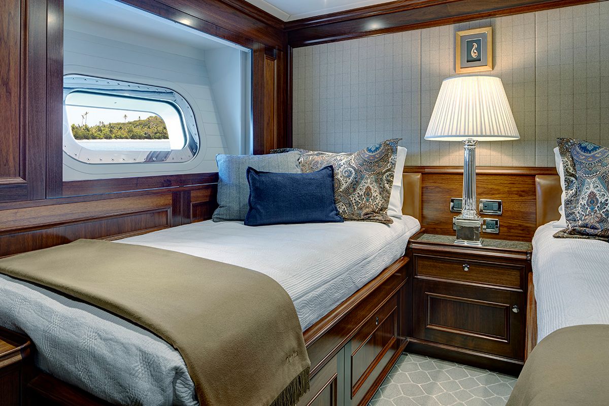 ENCORE yacht