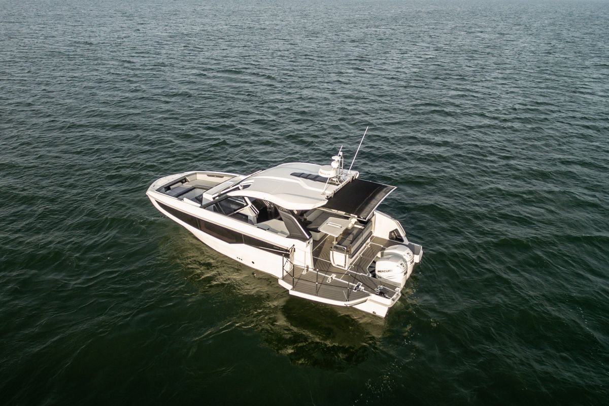 GALEON 325 GTO yacht